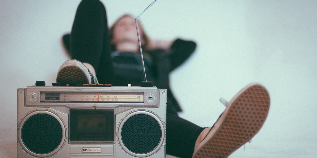Lent démarrage pour les podcasts de Prisma Media sur Deezer