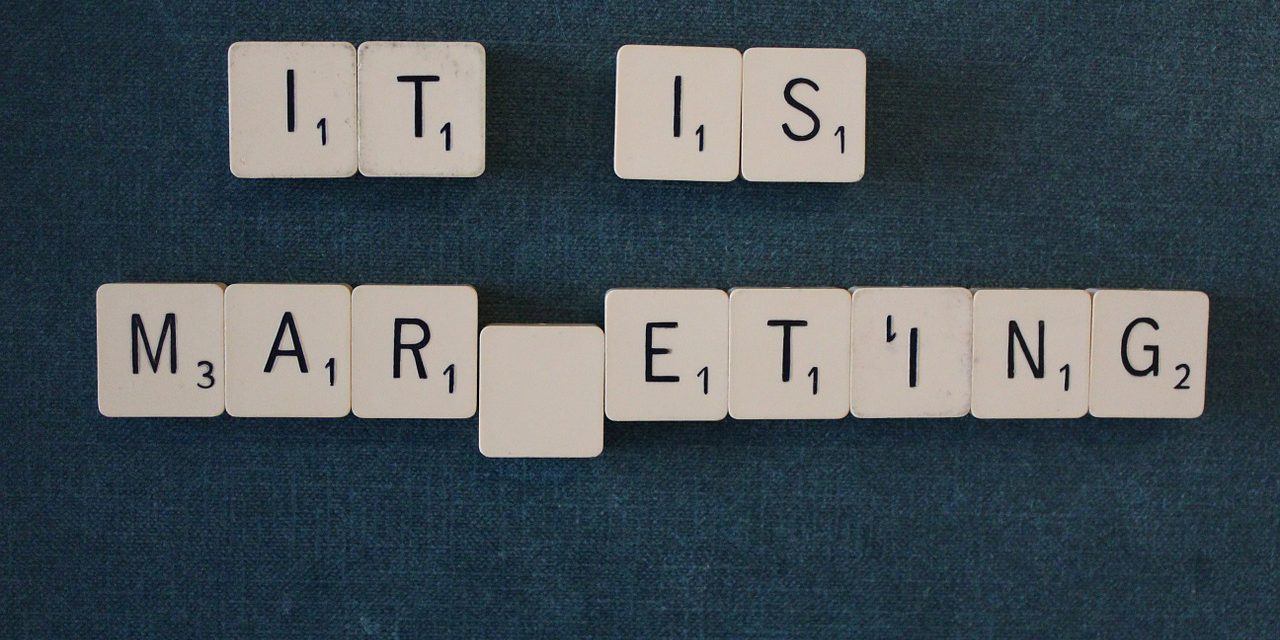 La publicité prête à rentrer dans le marché des assistants vocaux ?