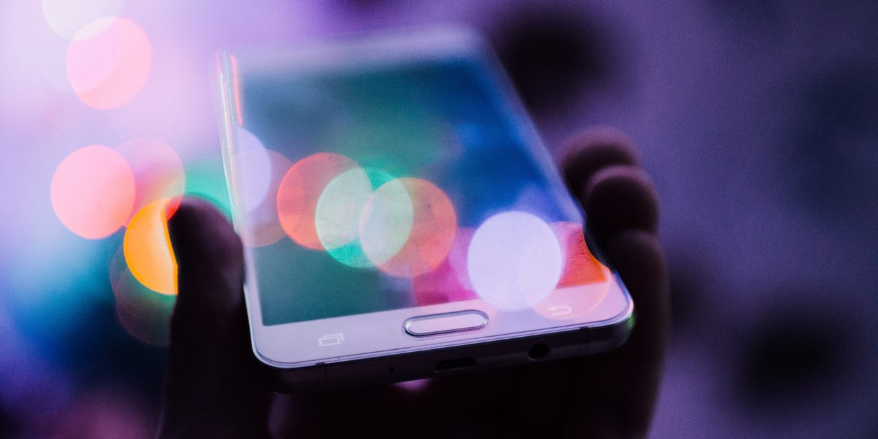 Chez les journalistes, l’arrivée des digital natives change le rapport aux réseaux sociaux