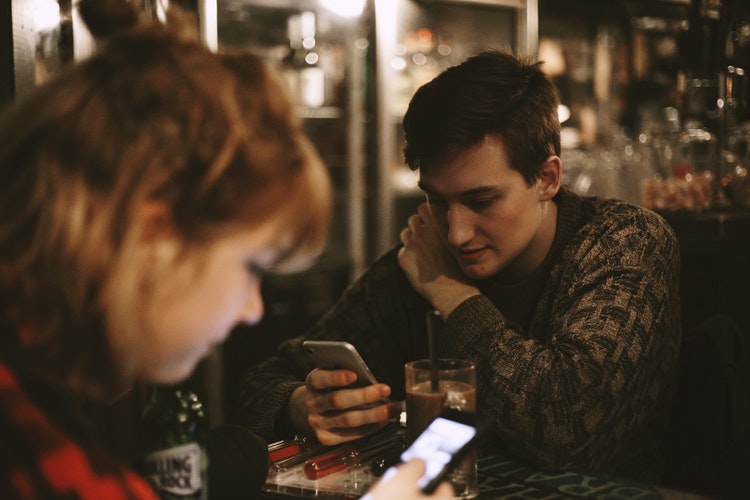 S’informer sur Snapchat et Instagram à l’ère des « stories »