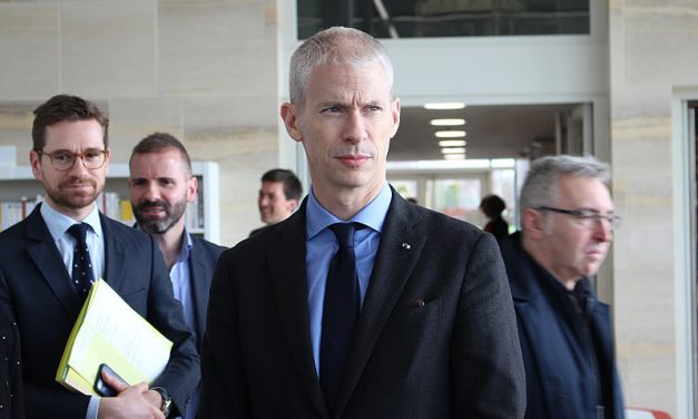 L’audiovisuel public fusionnera en 2021 pour devenir “France Médias”