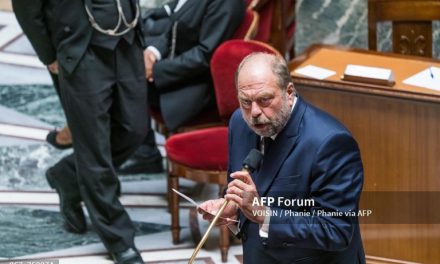 Haine en ligne : Eric Dupond-Moretti souhaite modifier la loi de 1881