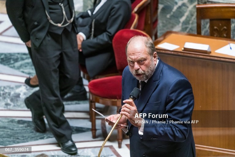 Haine en ligne : Eric Dupond-Moretti souhaite modifier la loi de 1881