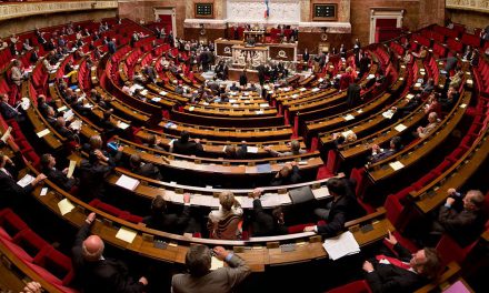 Réseaux sociaux et lutte contre la haine en ligne: reprise de mesures de la loi Avia