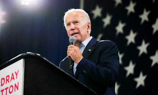 Etats-Unis: l’équipe de communication de Joe Biden renoue avec les médias