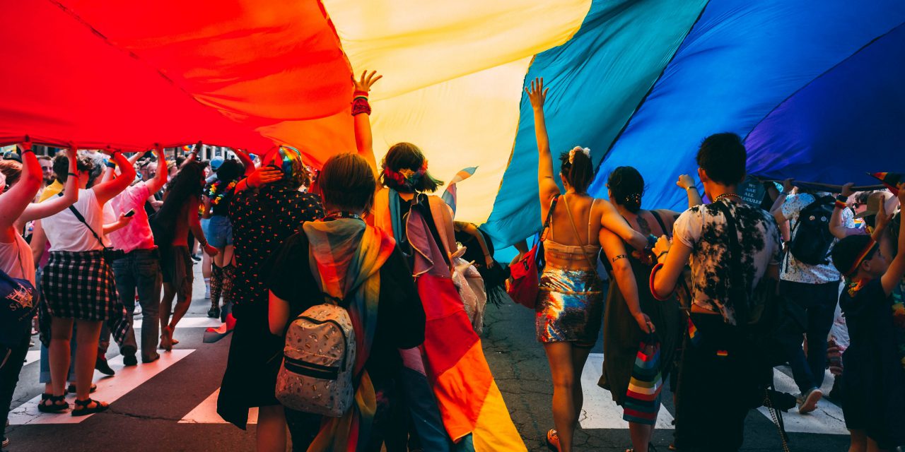 Vingt-cinq ans plus tard, le magazine Têtu n&rsquo;est plus seul à couvrir les questions LGBT+