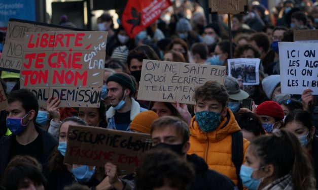 Plus de 600 étudiants en journalisme se mobilisent contre la loi « sécurité globale »
