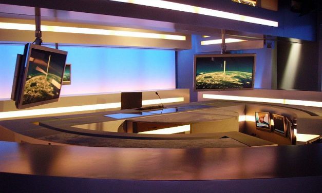 Hommes et femmes politiques face aux journalistes : tous les coups sont permis